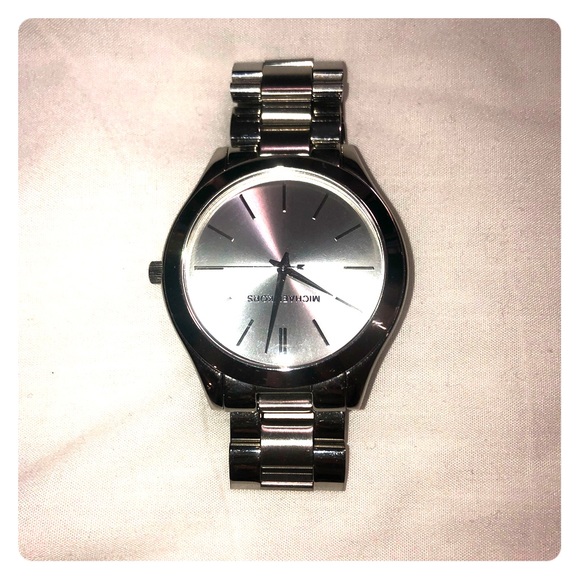 Michael Kors Accessories - Michael Kors Silver watch. Michael Kors Accessories - Michael Kors Silver watch.